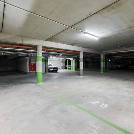 Apartment Wichrowa With Free Garage Wroclaw By Noclegi Renters Εξωτερικό φωτογραφία