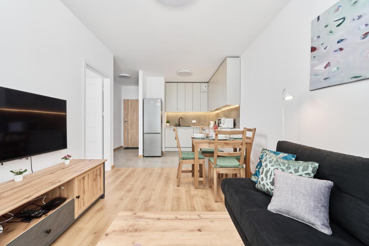 Apartment Wichrowa With Free Garage Wroclaw By Noclegi Renters Εξωτερικό φωτογραφία