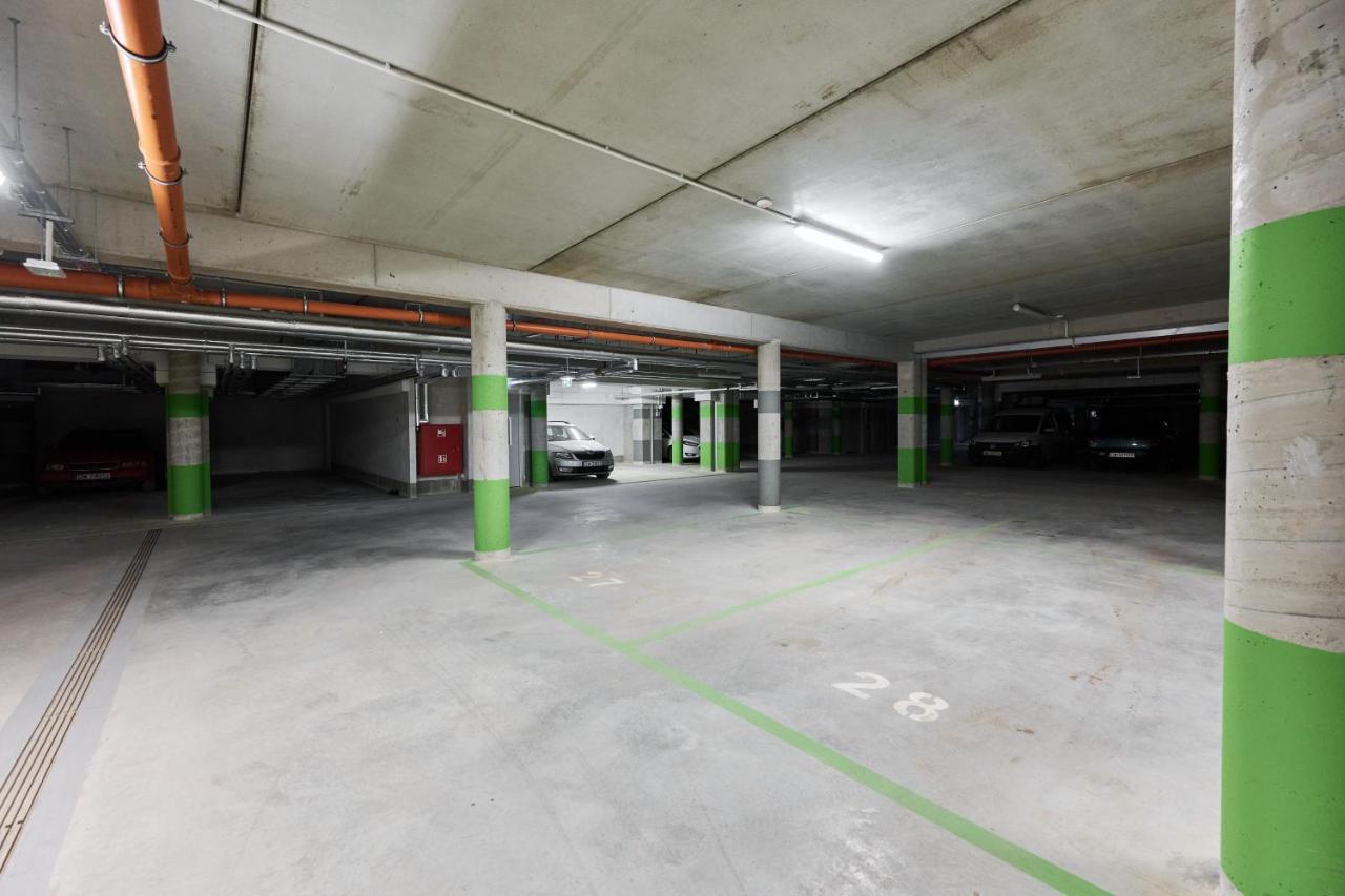 Apartment Wichrowa With Free Garage Wroclaw By Noclegi Renters Εξωτερικό φωτογραφία