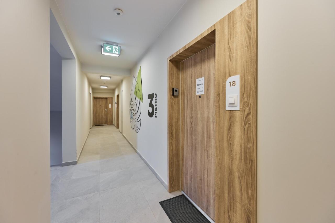 Apartment Wichrowa With Free Garage Wroclaw By Noclegi Renters Εξωτερικό φωτογραφία