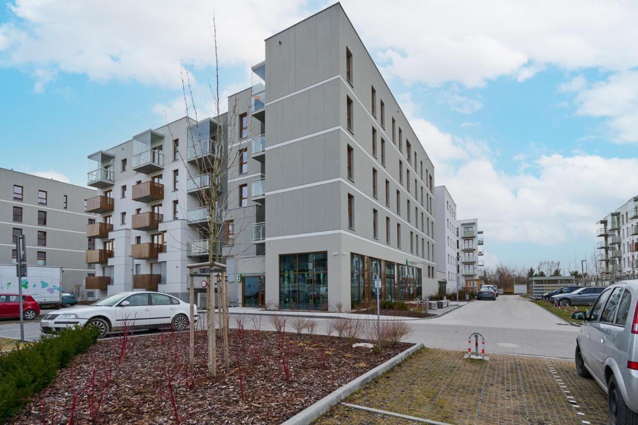 Apartment Wichrowa With Free Garage Wroclaw By Noclegi Renters Εξωτερικό φωτογραφία