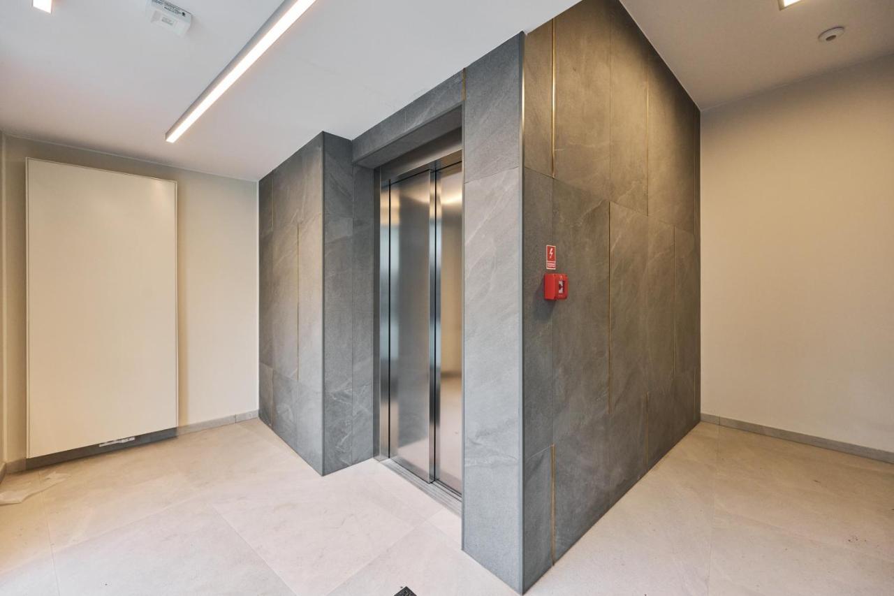 Apartment Wichrowa With Free Garage Wroclaw By Noclegi Renters Εξωτερικό φωτογραφία
