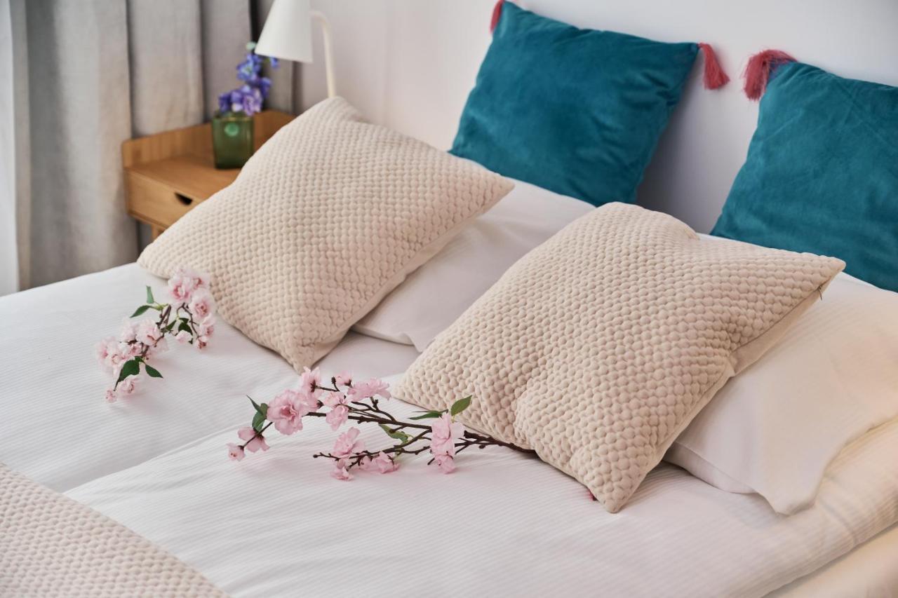 Apartment Wichrowa With Free Garage Wroclaw By Noclegi Renters Εξωτερικό φωτογραφία